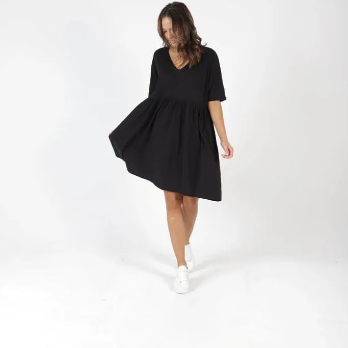 BETTY BASICS - Portsea Dress in Black