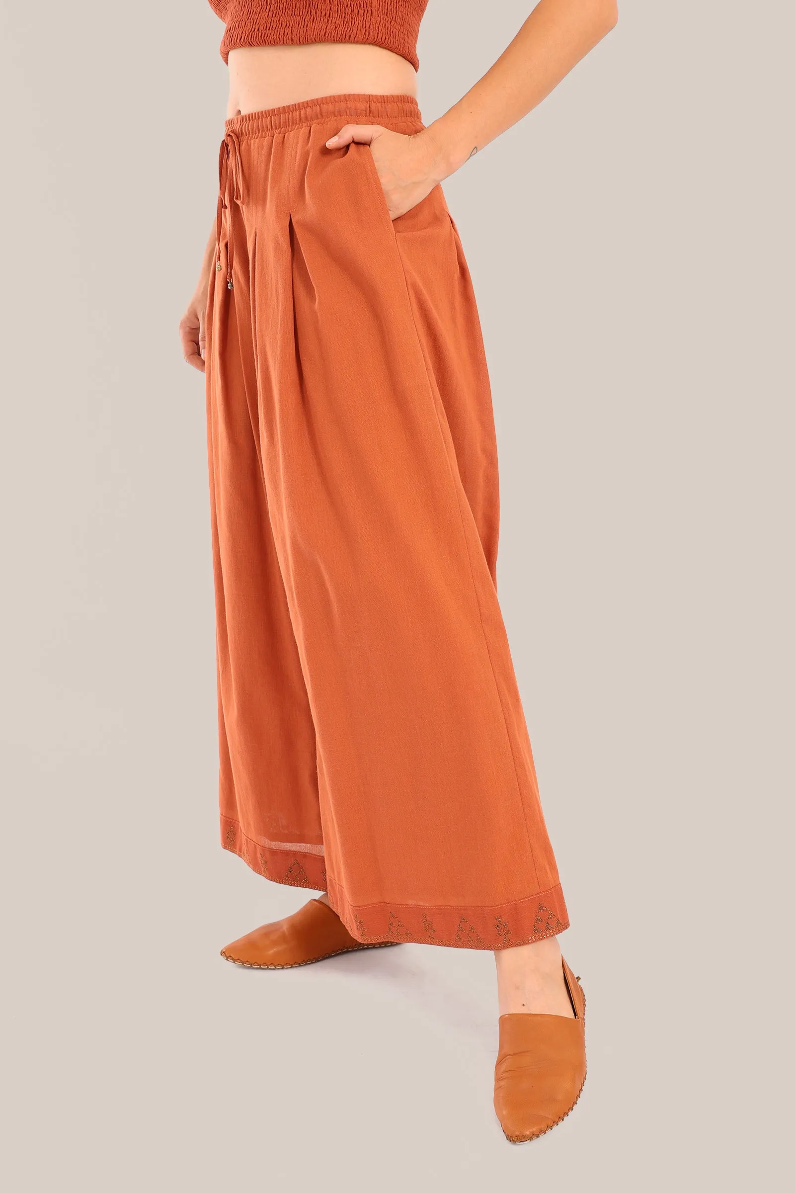 Embroidered  wide leg pants with short lining