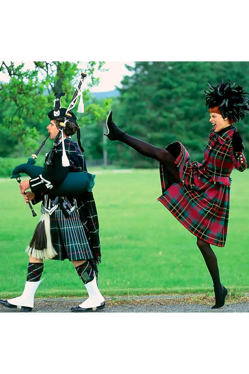 F/W 1991/92 Oscar de la Renta Red Tartan Plaid Fringe Skirt Suit
