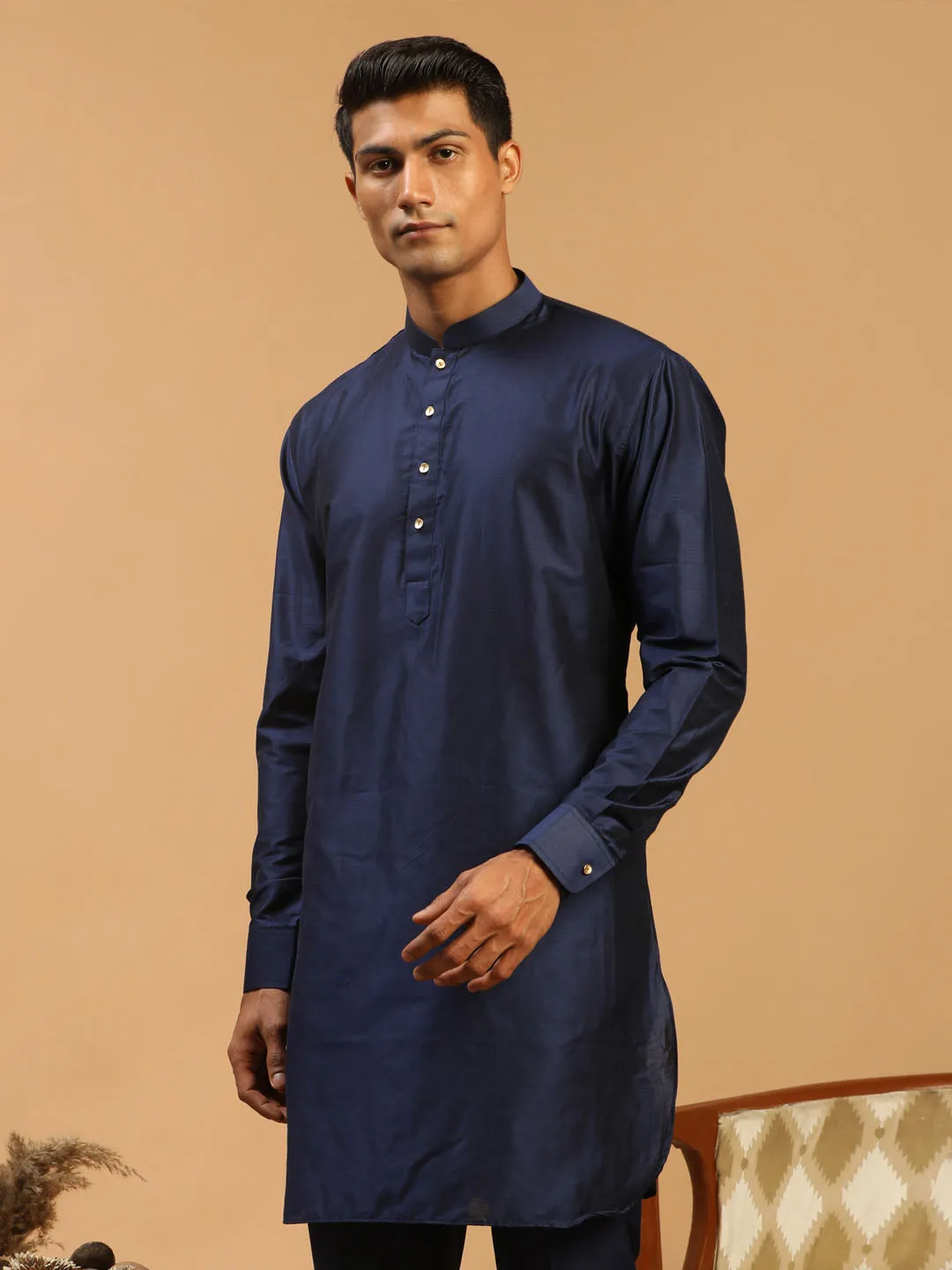 Jashvi Men's Blue Silk Blend Curved Hem Kurta