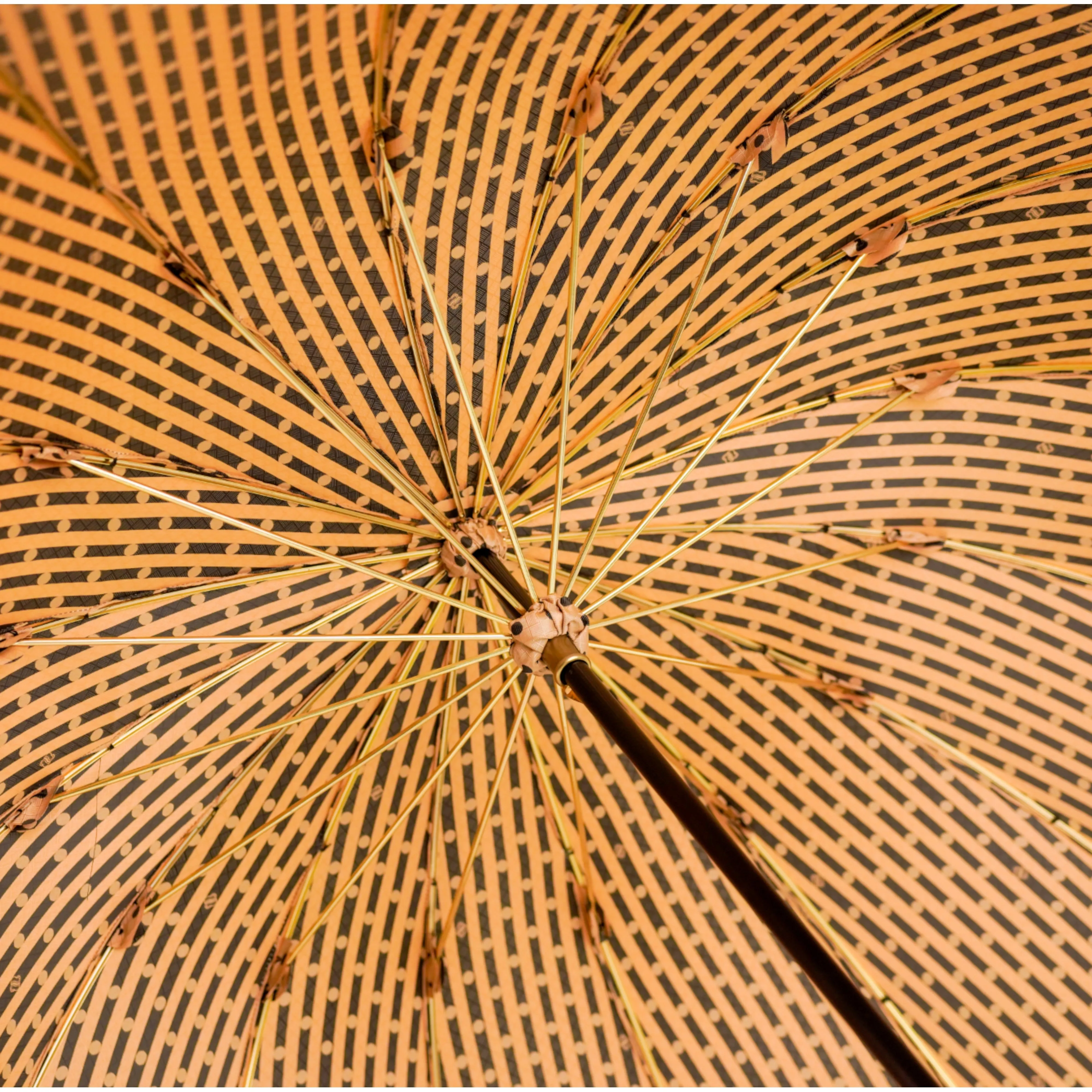 LIMITED COLLECTION - Jaquard polka dot gold umbrella
