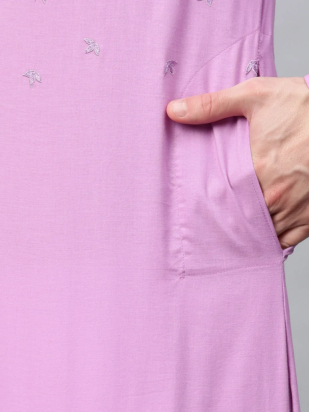 Men Lavender Embroidered Straight Kurta