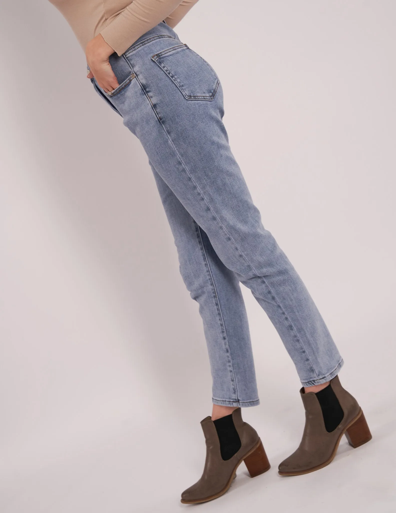 Mom Jeans With Stretch Mid
