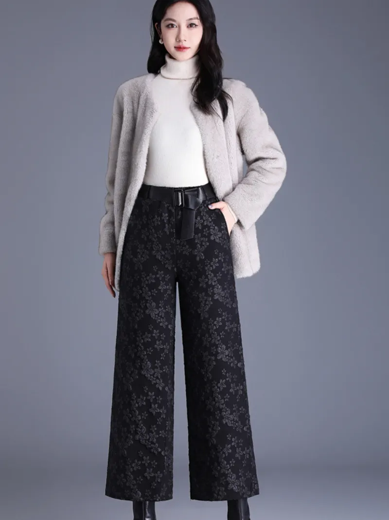 Women’s Top Trends in Street Fashion Style Bottom